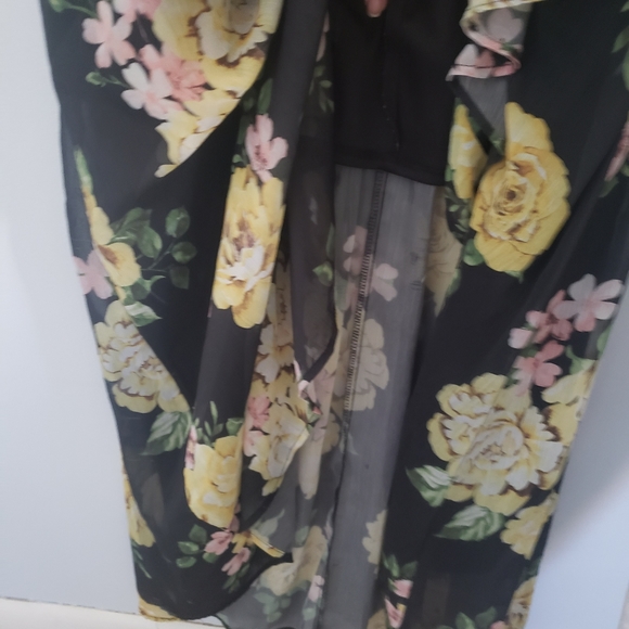 Disney Princess Juniors' Floral Surplice Maxi Dress - Picture 5 of 7